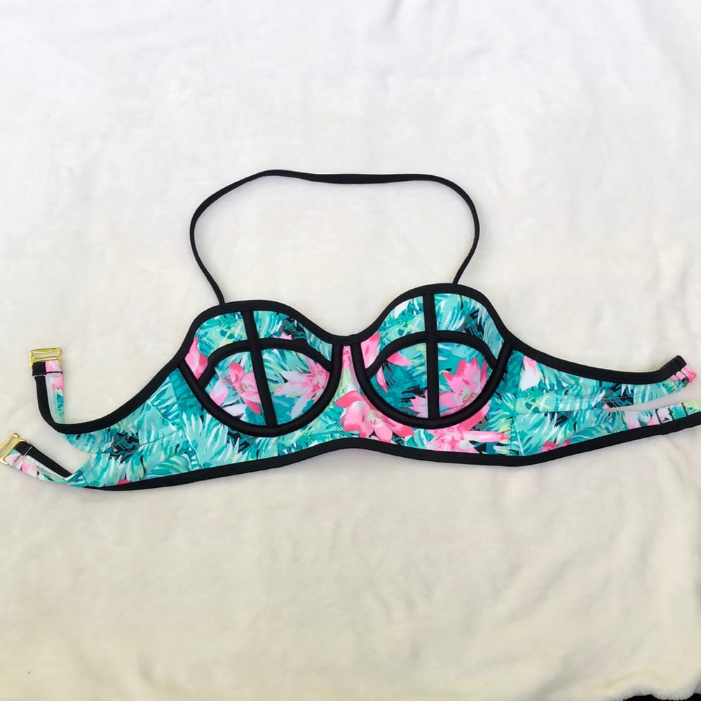 Bikini top